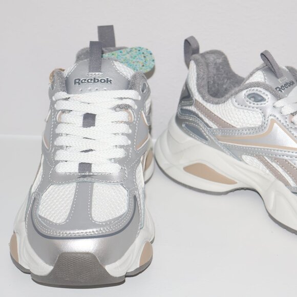 NEW Reebok Leather Charge Athletic UNISEX Sneakers Silver/White/Multi - Picture 3 of 7